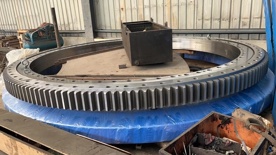 Rubber Seal External Gear  4 Point Contact Slewing Ring Bearing