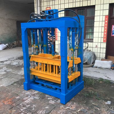 QT12-15C Mesin Pembuat Blok Otomatis Multi Fungsional 20 Detik / Waktu