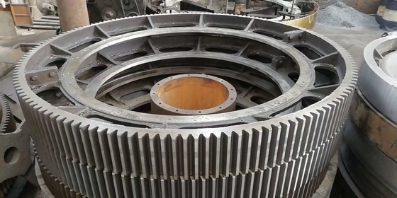 Kekerasan 220~240HB Mill Pinion Gear Big Ring Gear Untuk Mesin Pertambangan
