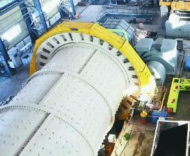 Autogenous Sag Ball Mill Penggilingan Bijih 700 - 1500 Kw Untuk Penambangan