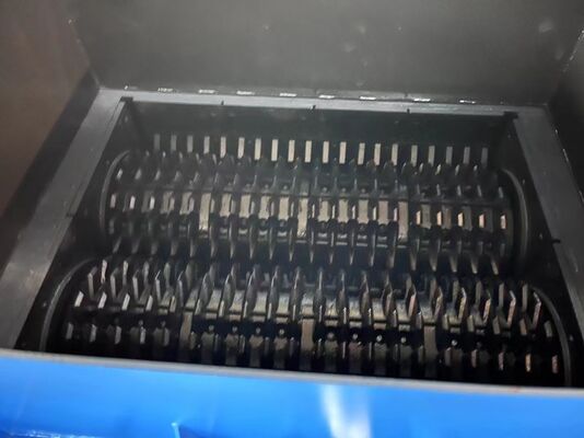 Sangat Adaptif Aman andal Mudah Untuk Mempertahankan Roller Crusher