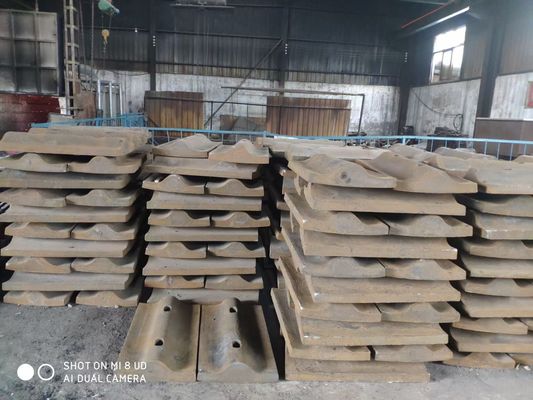 Pengecoran Baja Mangan Tinggi Mn18Cr2 Ball Mill Liners Plate Untuk Grinding
